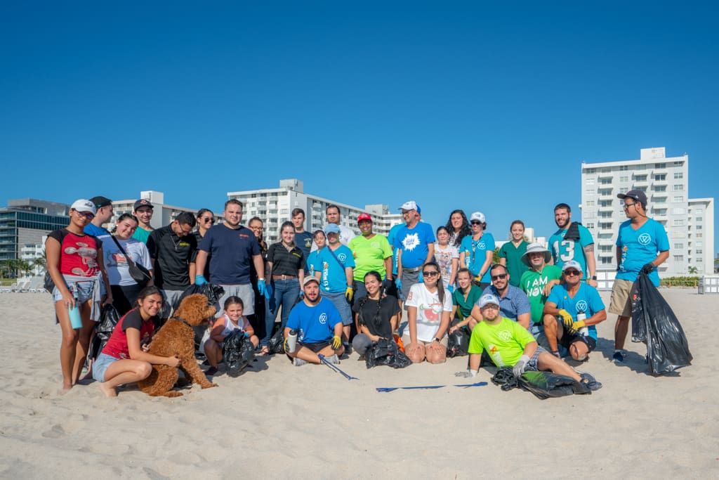 Petland Miami Joins Beach Clean Up Event