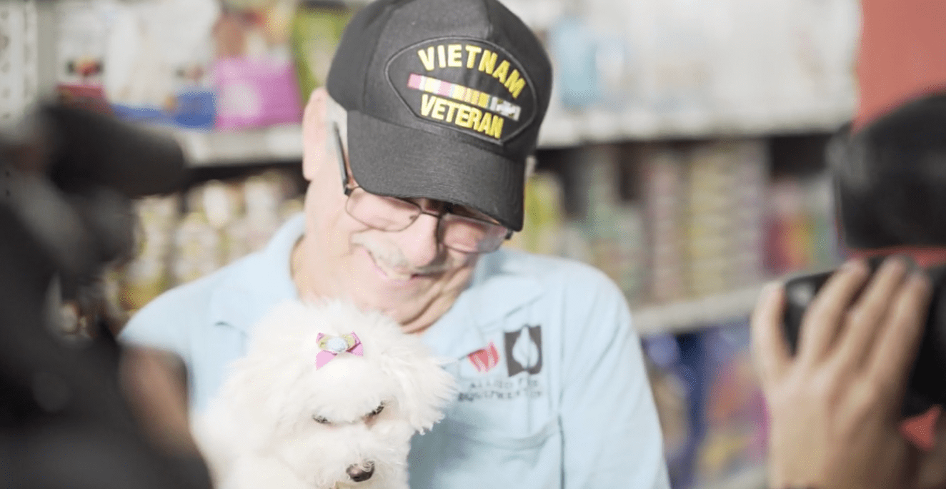 Petland Donates Puppy to Veteran