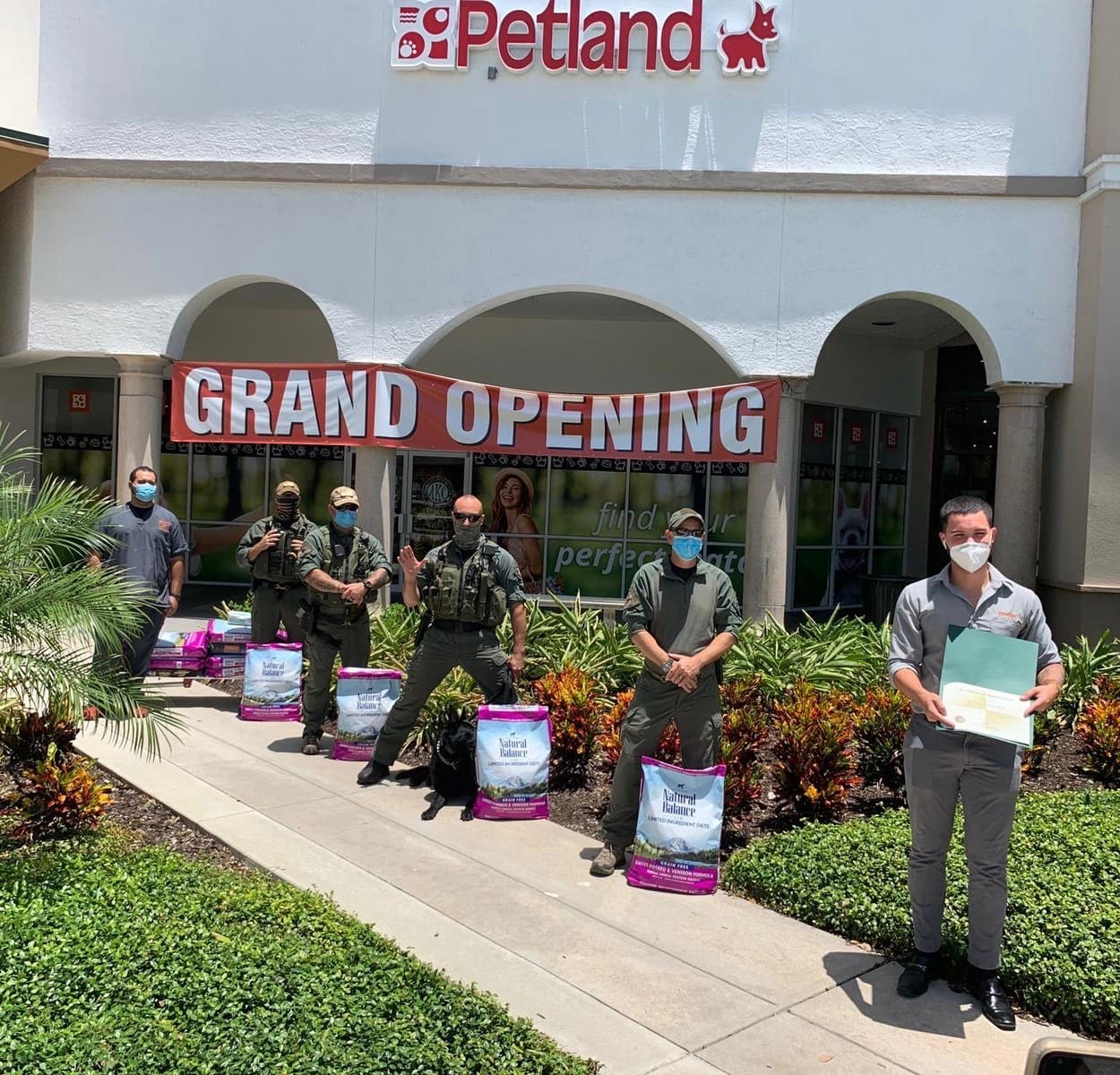 Petland Naples Makes Donation to K-9 Unit