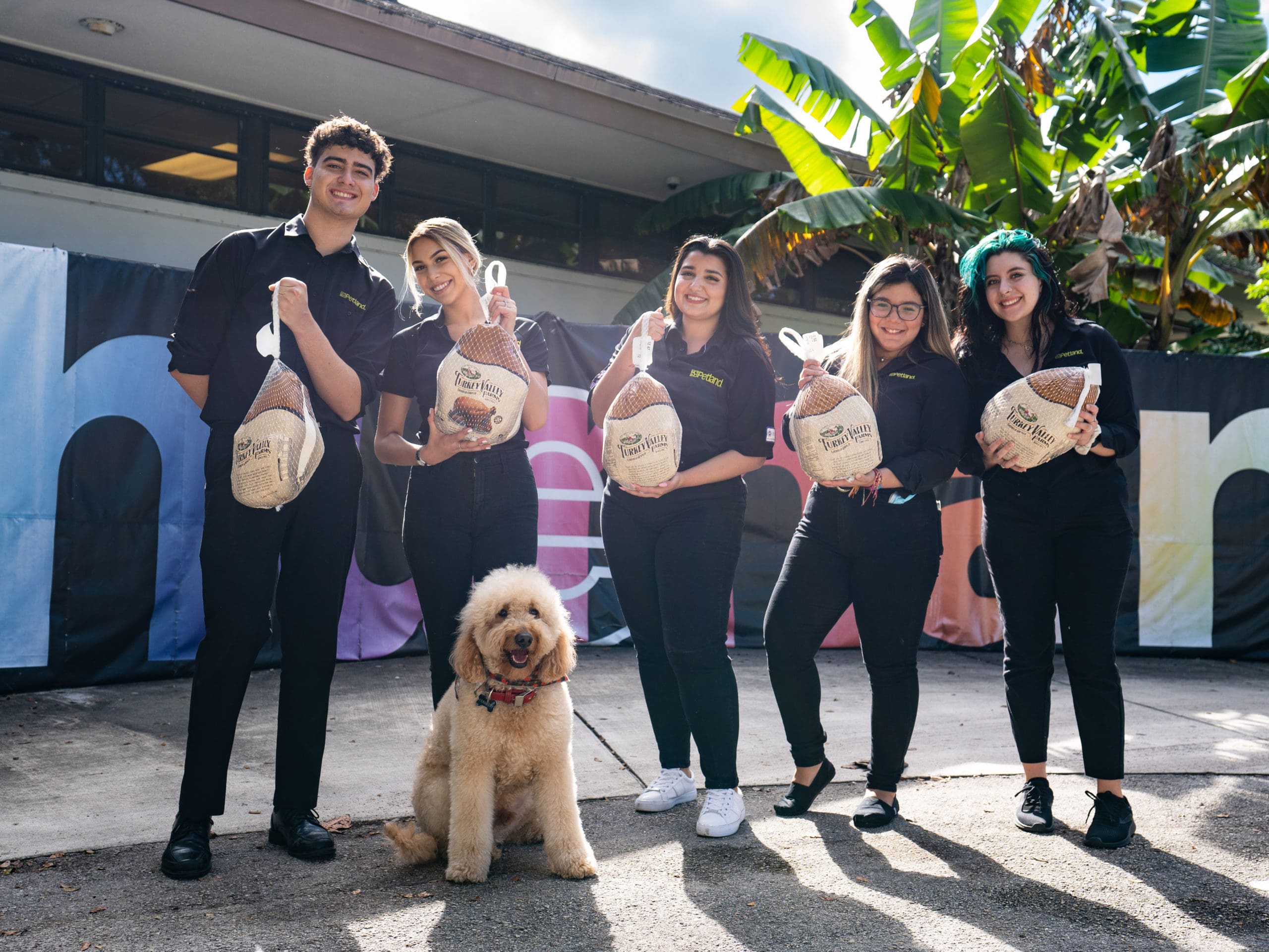 Petland Donates Turkeys for Thanksgiving